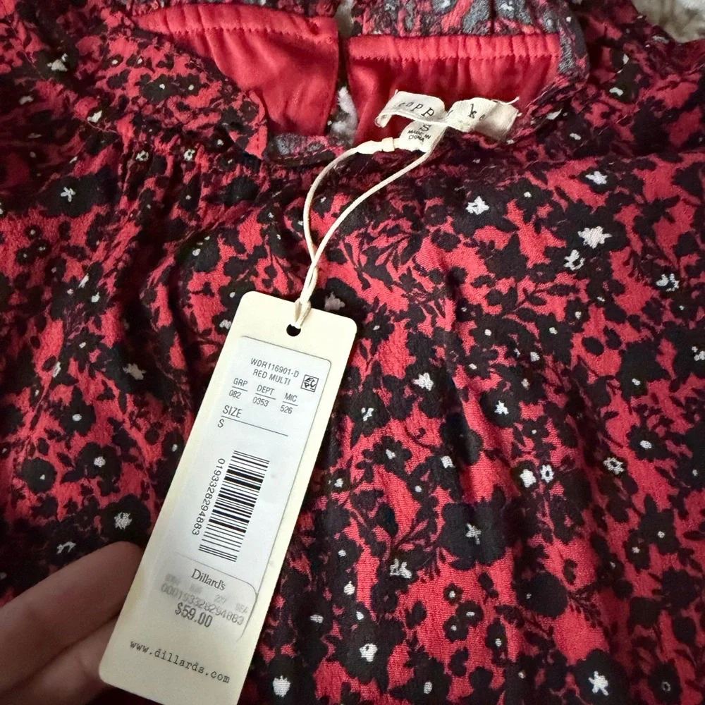 Chic Floral Artsy cute bell sleeve flowy super cute Midi Dress in Deep Red - Picture 5 of 6